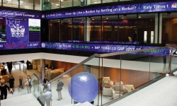 Plus500 Ltd est cotée sur le marché principal de la Bourse de Londres