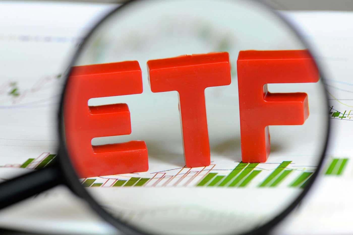 Trackers et ETFs : Comment fonctionnent-ils ? Quels sont leurs avantages ?
